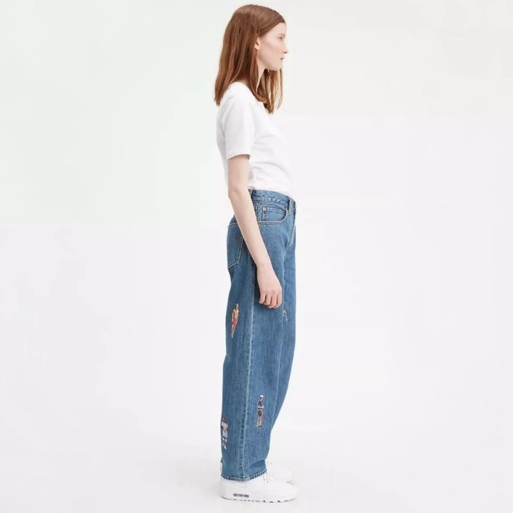 Levi’s x Stranger Things Dad Jeans 24 Joe Stoned Blue Medium Wash 100% Cotton - Picture 9 of 13